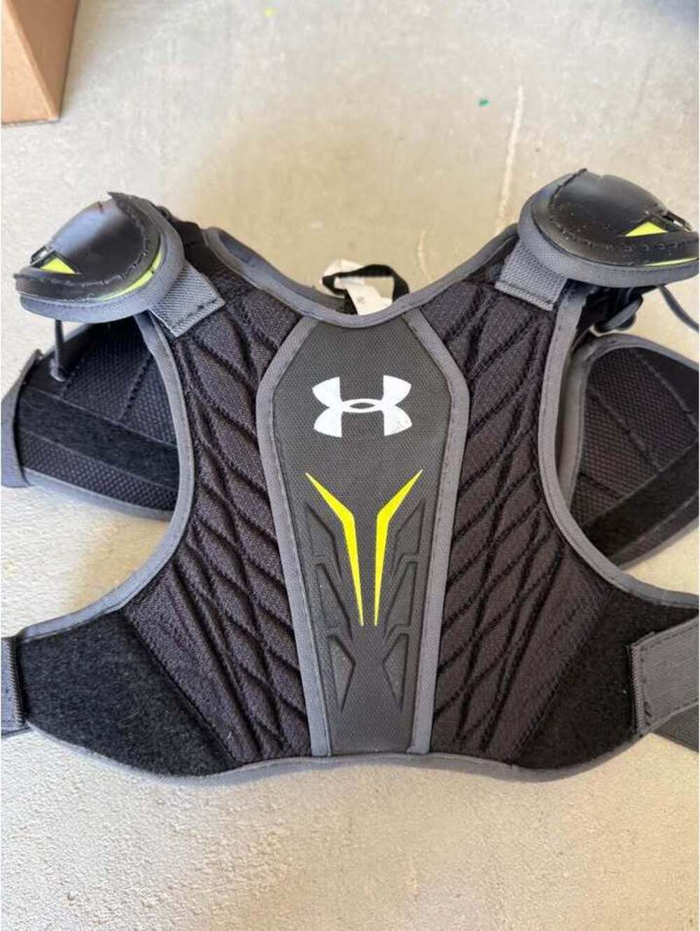 Under Armour Lacrosse Shoulder Pads